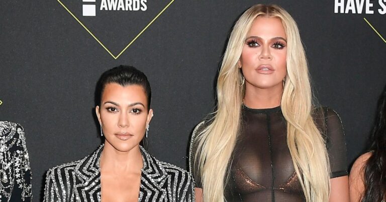 1Kourtney-Kardashian-Jokes-Khloe-Was-Star-of-the-Show-in-Throwback-Video-of-Sisters-Singing.jpg